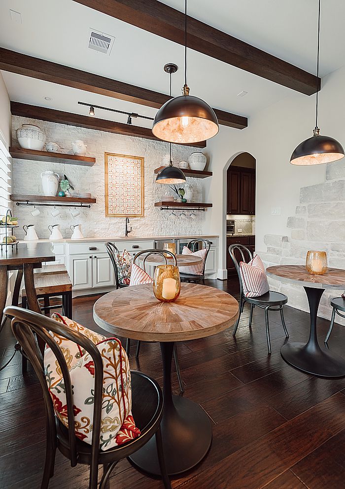 Kimberly Paulus, Houston interior designer waws included in Elle Decor this month with her cool entertainment space.