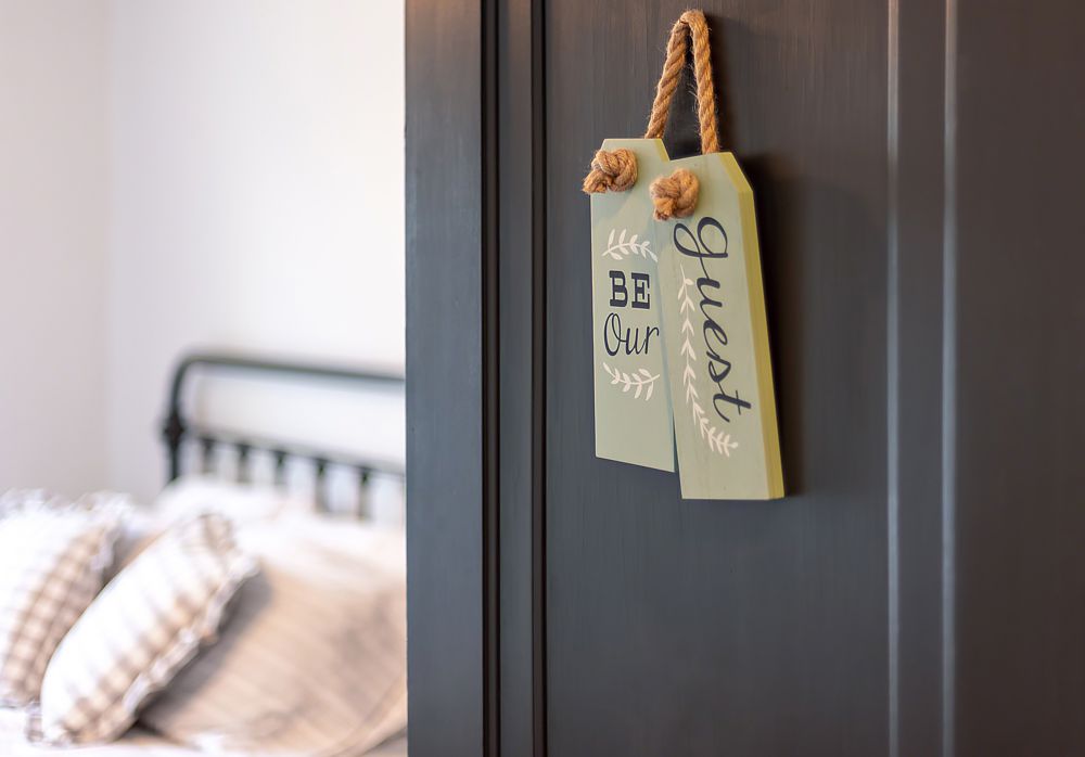 Learn how to decorate your guest bedroom.